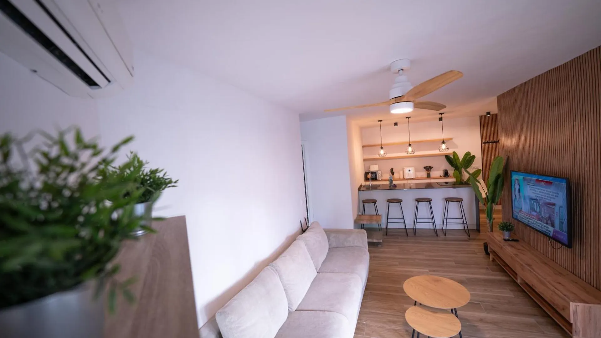 Apartasuites Royal Zahara, Maximo Confort Con Vistas Al Mar Zahara de los Atunes 0*,  Spanien
