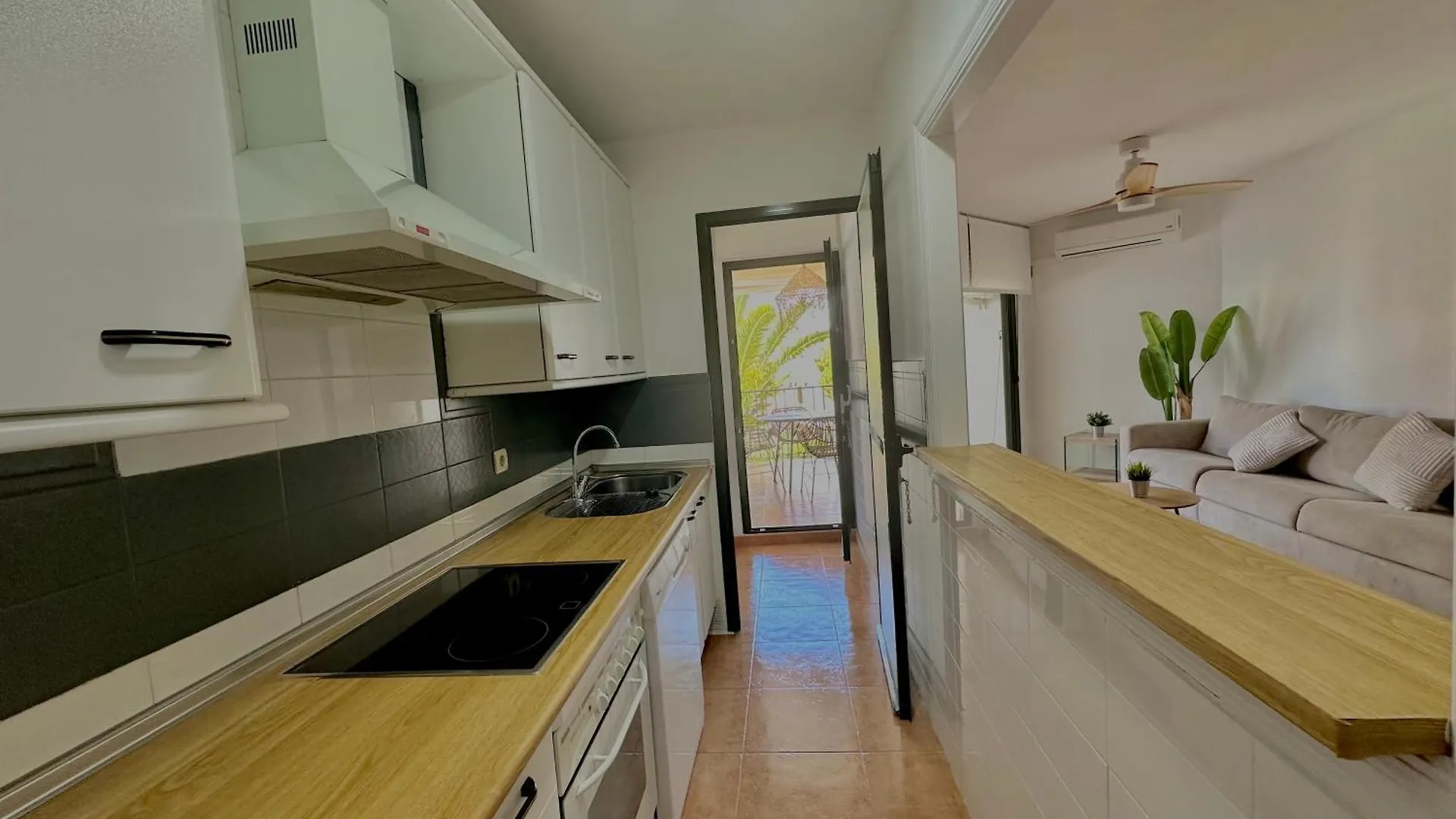 Apartasuites Royal Zahara, Maximo Confort Con Vistas Al Mar Zahara de los Atunes