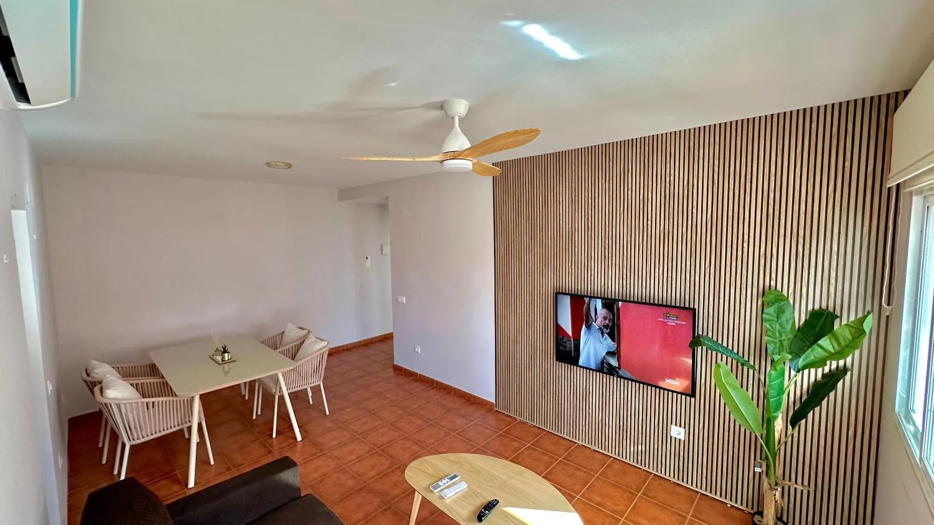 Apartasuites Royal Zahara, Maximo Confort Con Vistas Al Mar Zahara de los Atunes 0*,  Spanyolország